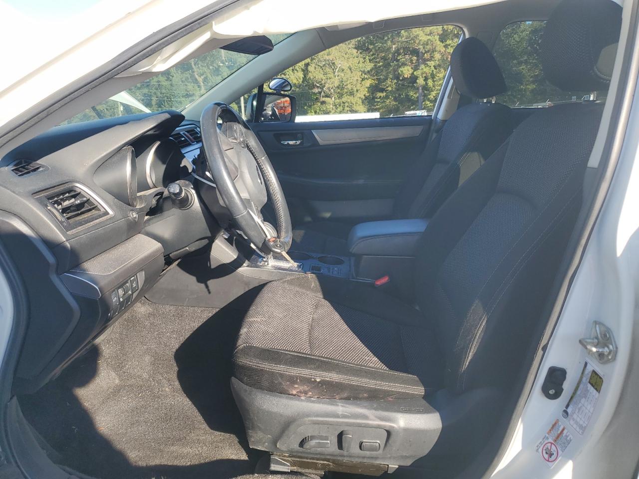 Subaru Outback 2.5i Premium Image 4