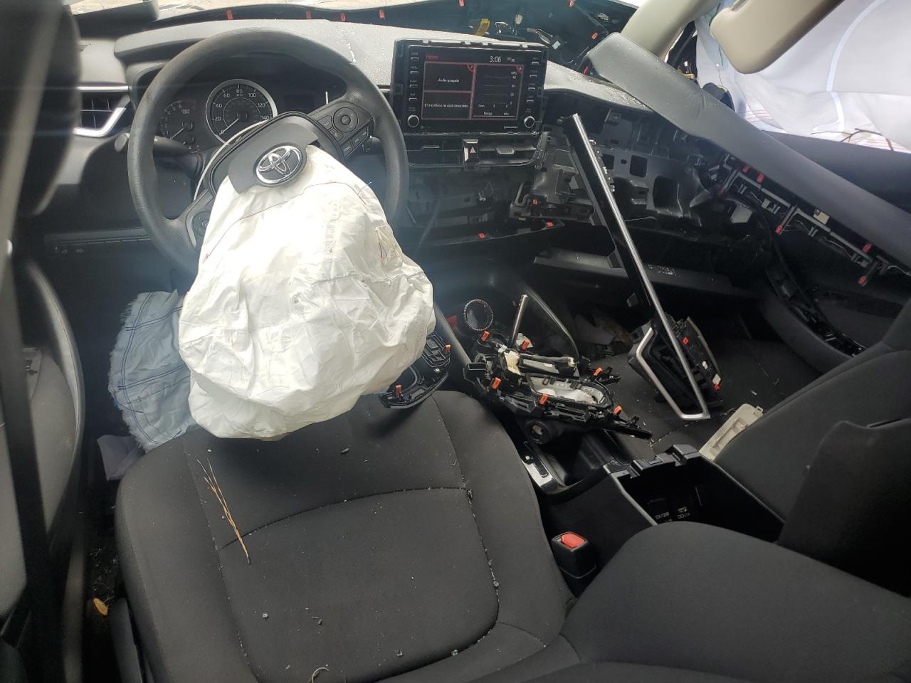 Toyota Corolla Le Image 12