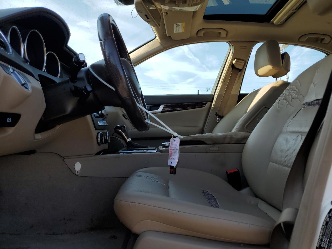 Mercedes-Benz C-Class 250 Image 6