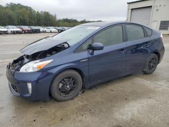  Salvage Toyota Prius