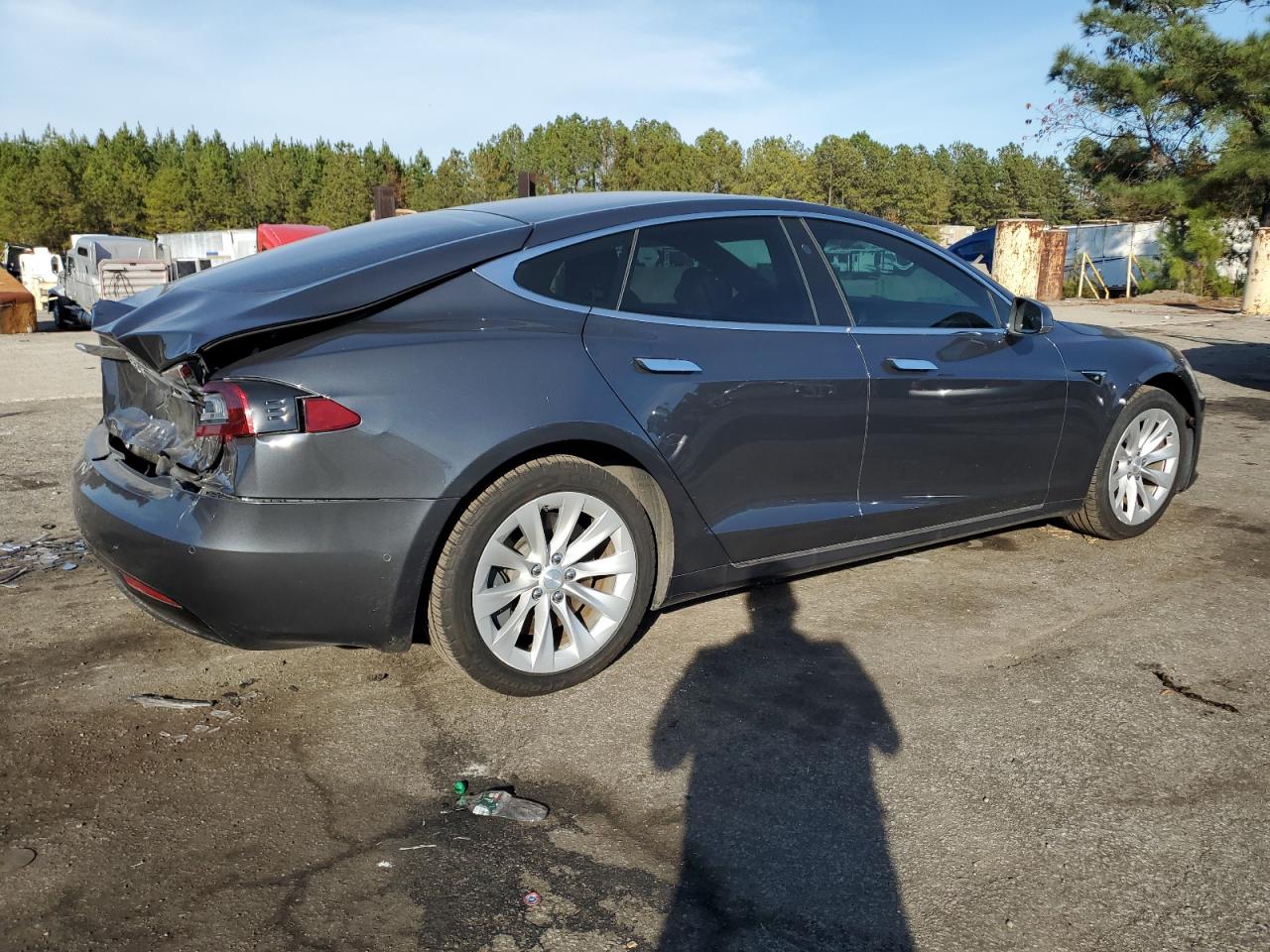 Tesla Model S Image 3