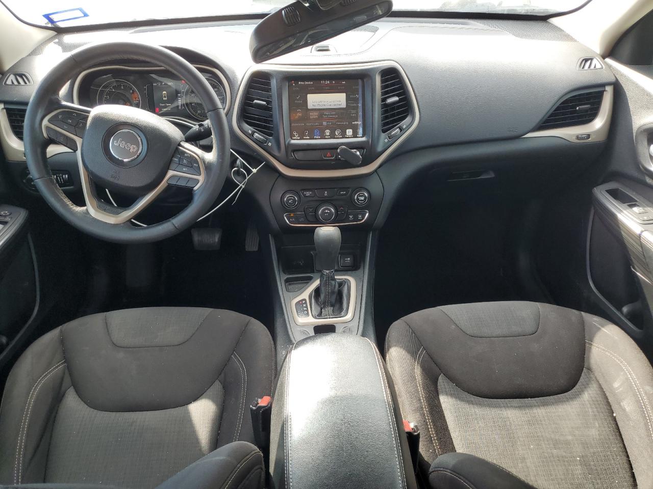 Jeep Grand Cherokee Latitude Image 11