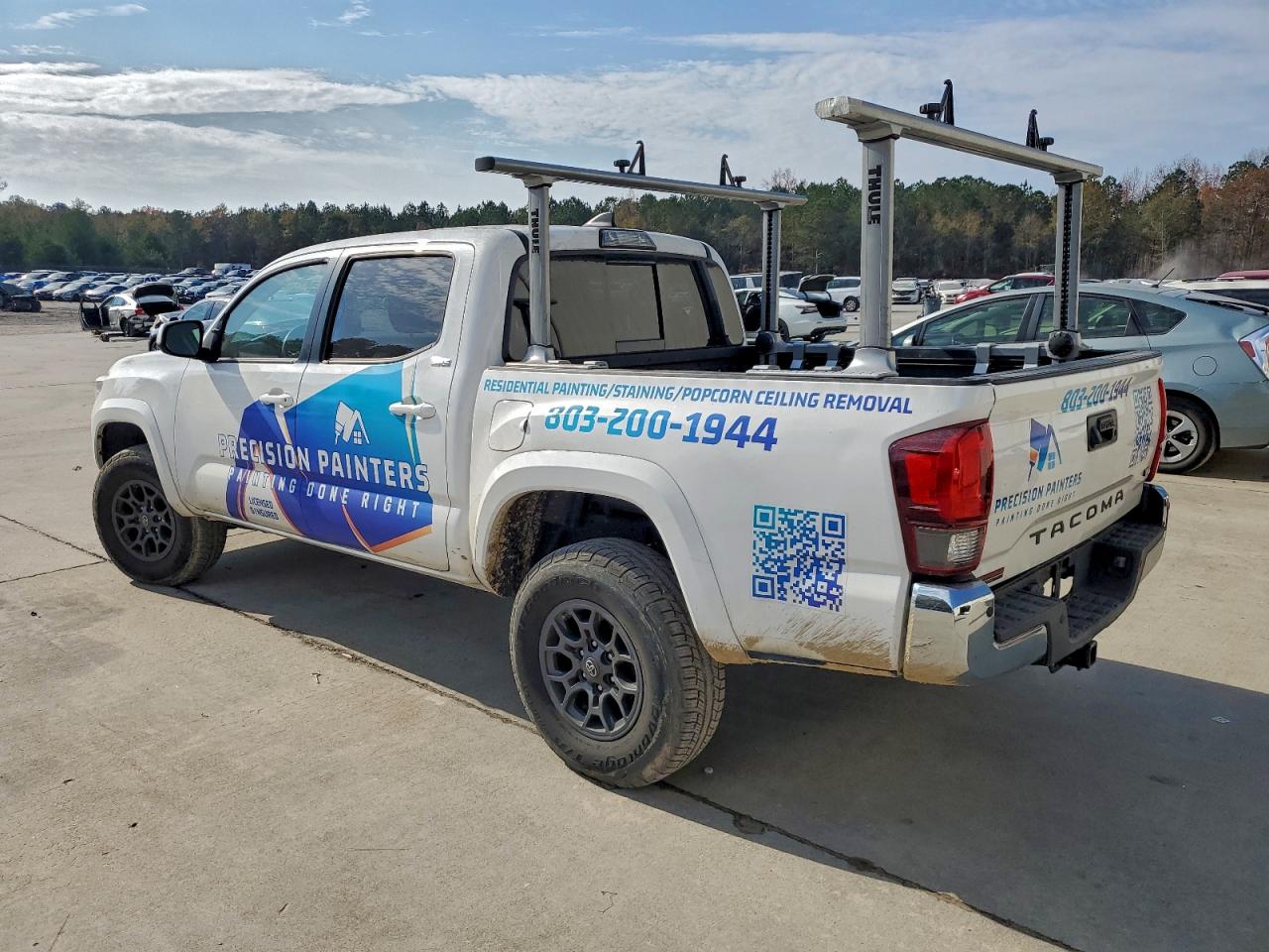 Toyota Tacoma Double Cab Image 3