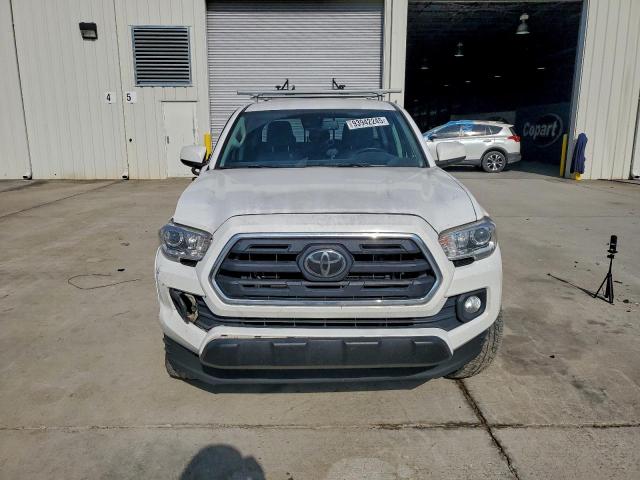 Toyota Tacoma Double Cab Image 7