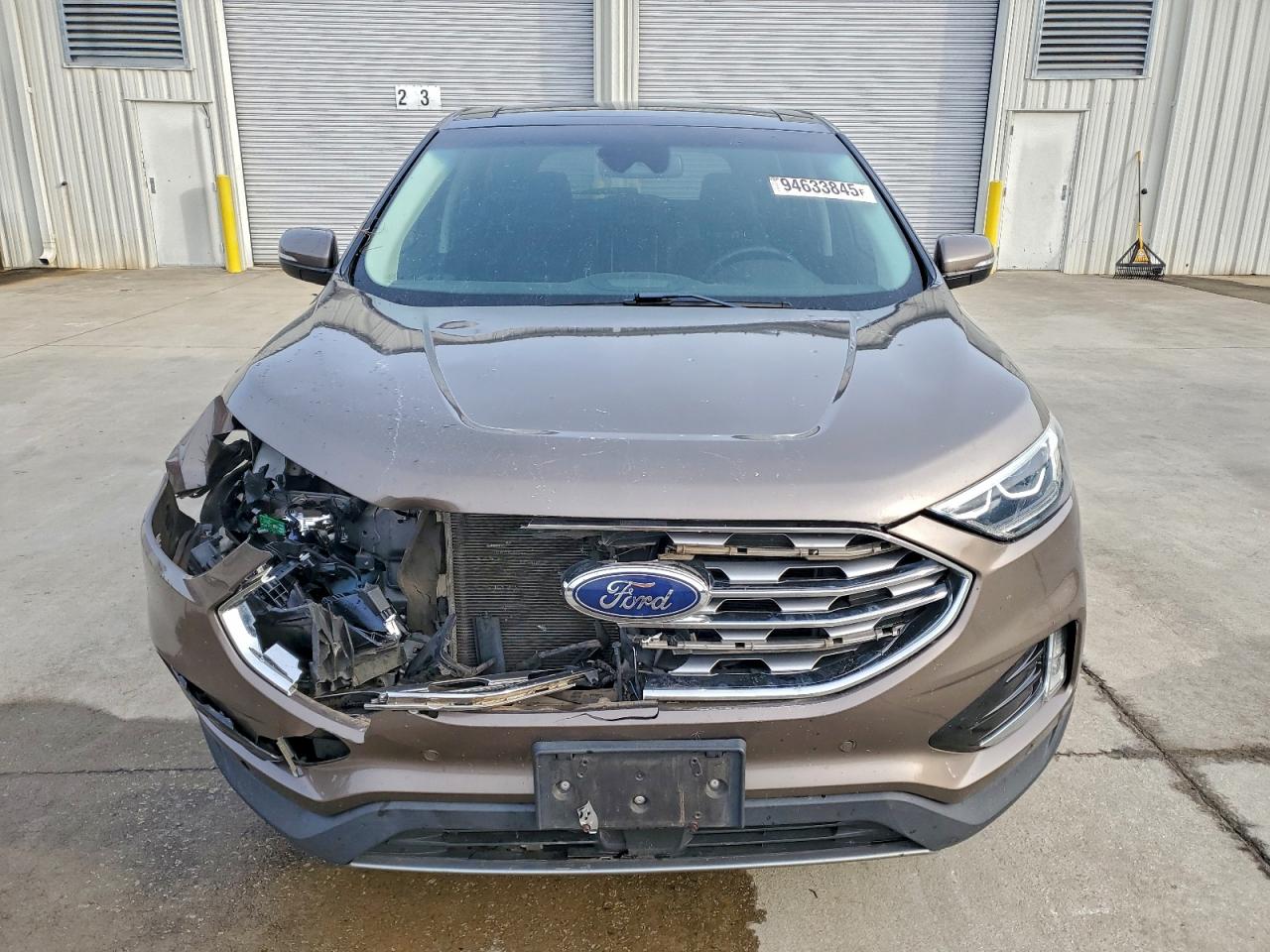 Ford Edge Titanium Image 9