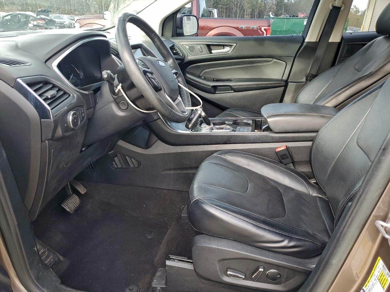 Ford Edge Titanium Image 7