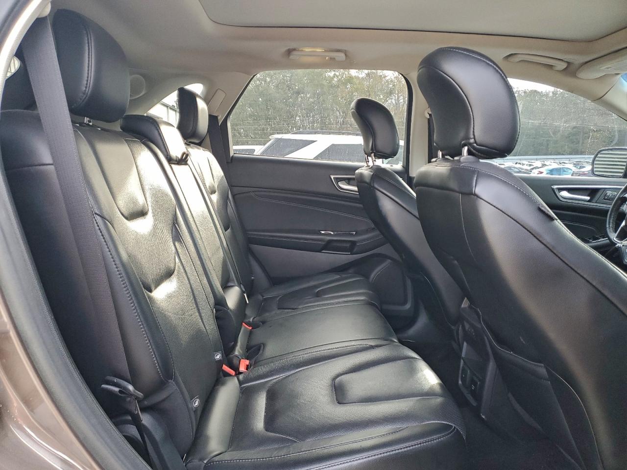 Ford Edge Titanium Image 6