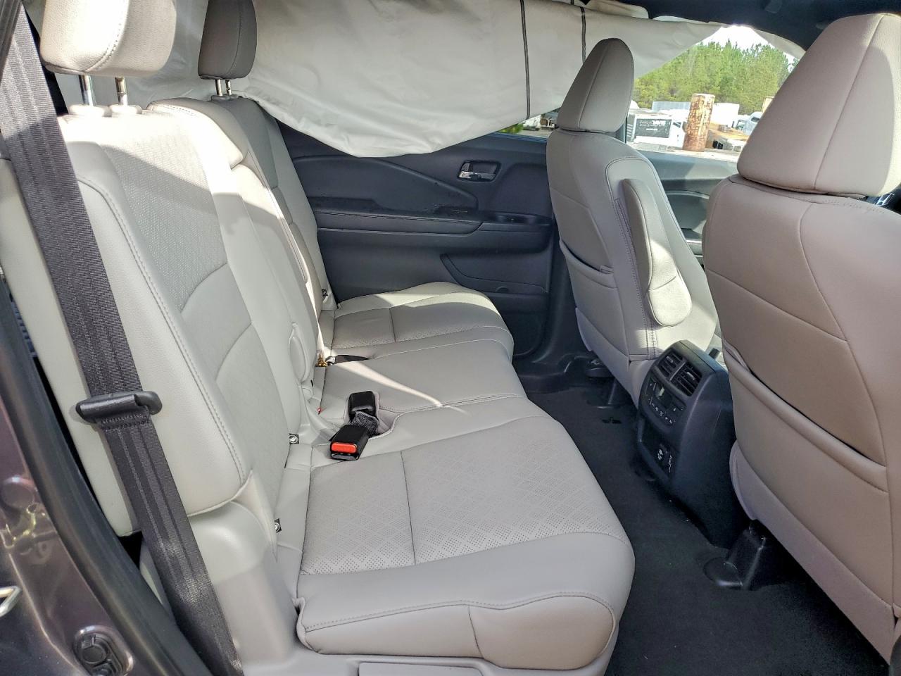 Honda Passport Touring Image 7