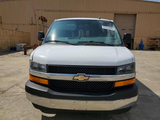 Chevrolet Express Image 6
