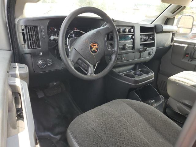 Chevrolet Express Image 5