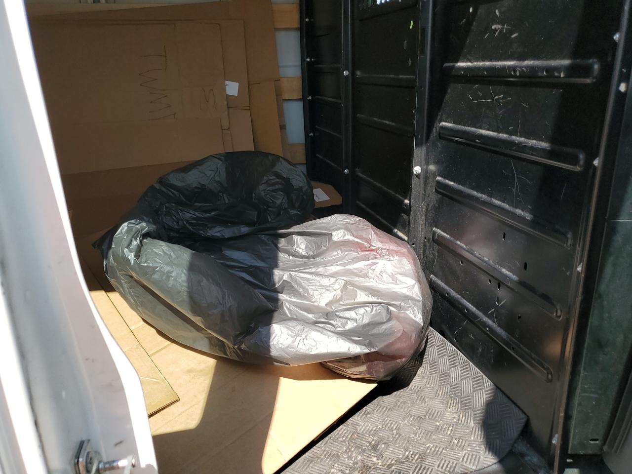 Chevrolet Express Image 10