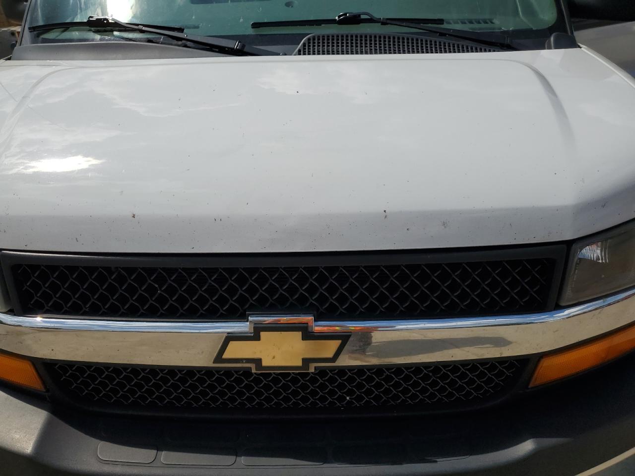 Chevrolet Express Image 7