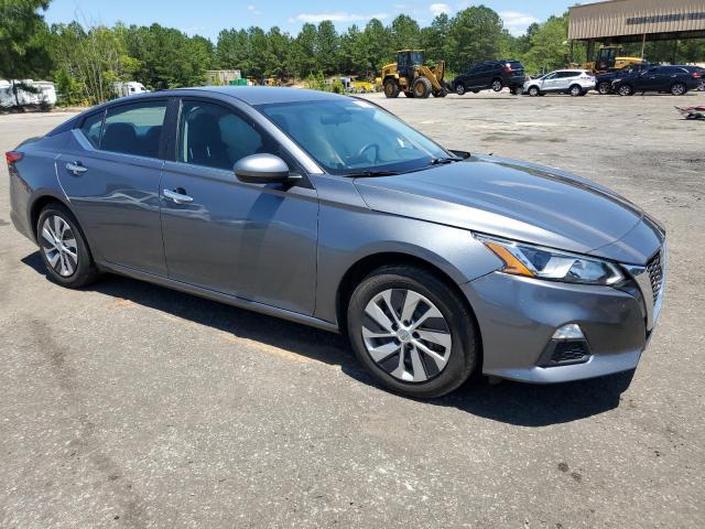 Nissan Altima S Image 9