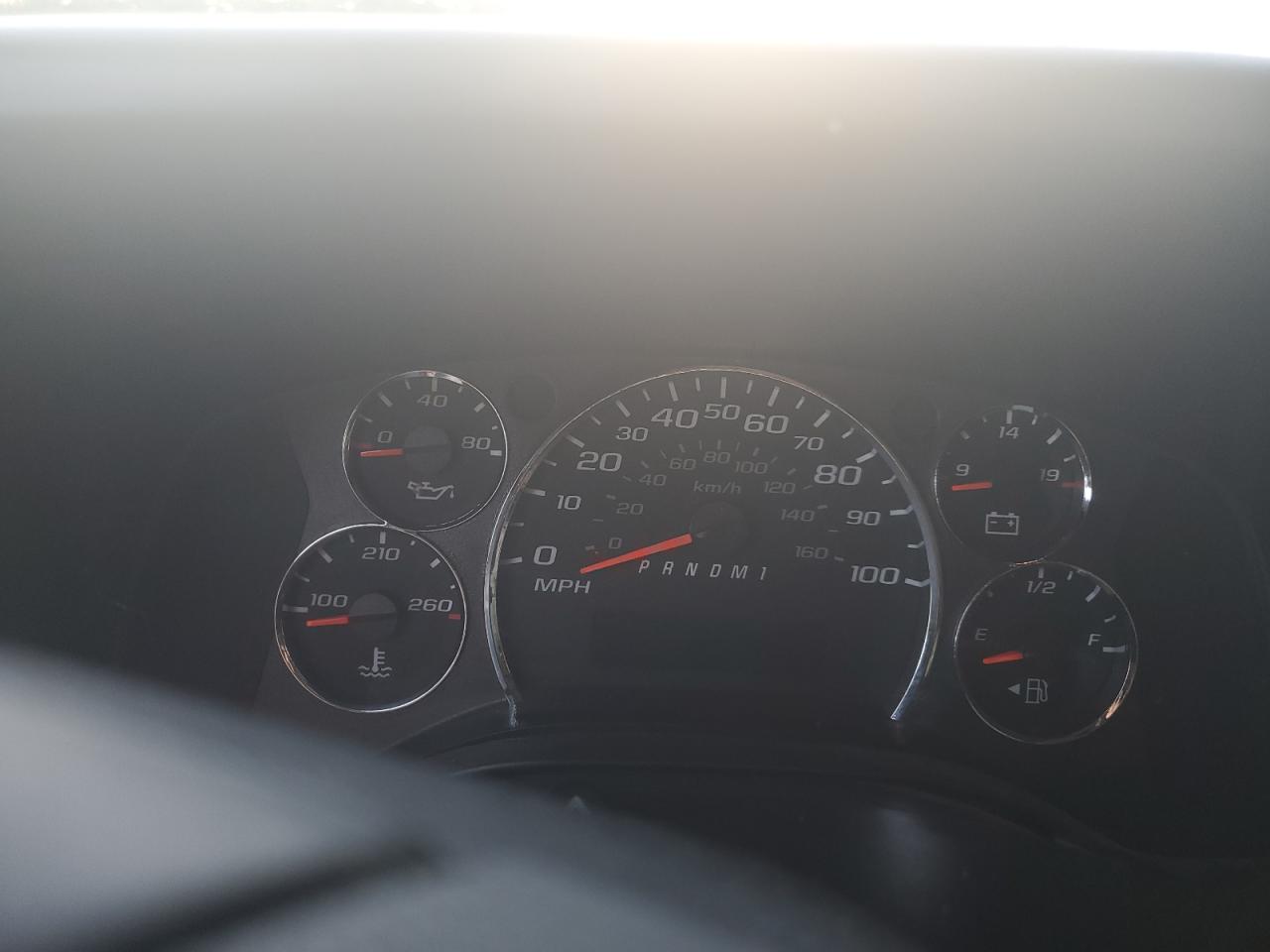 Chevrolet Express Image 12