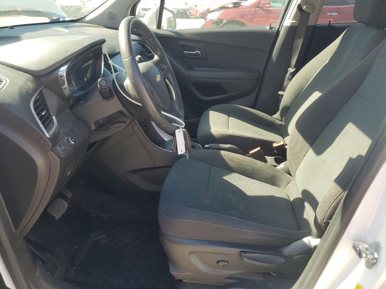 Chevrolet Trax Ls Image 13