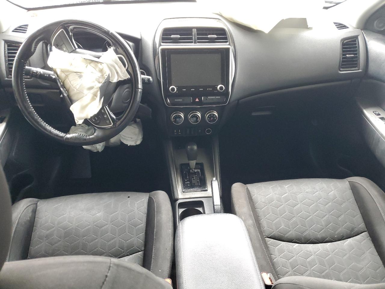 Mitsubishi Outlander Es Image 3