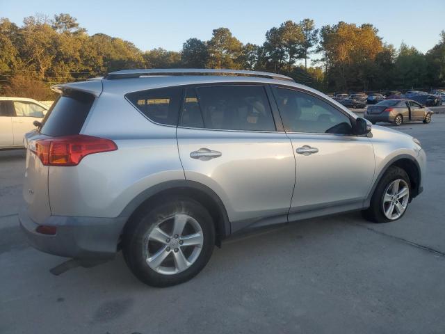 Toyota RAV4 Xle Image 8