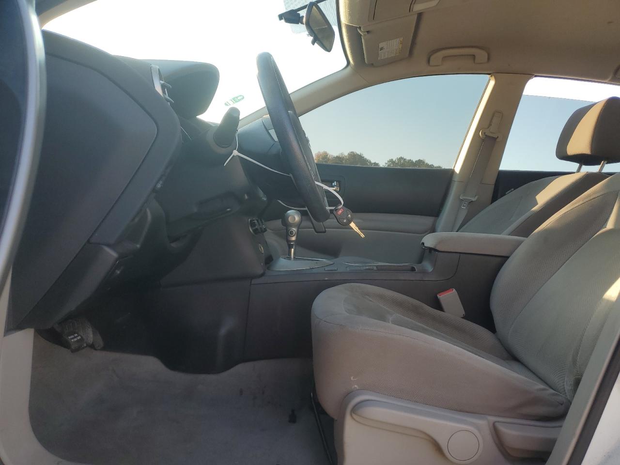 Nissan Rogue S Image 12