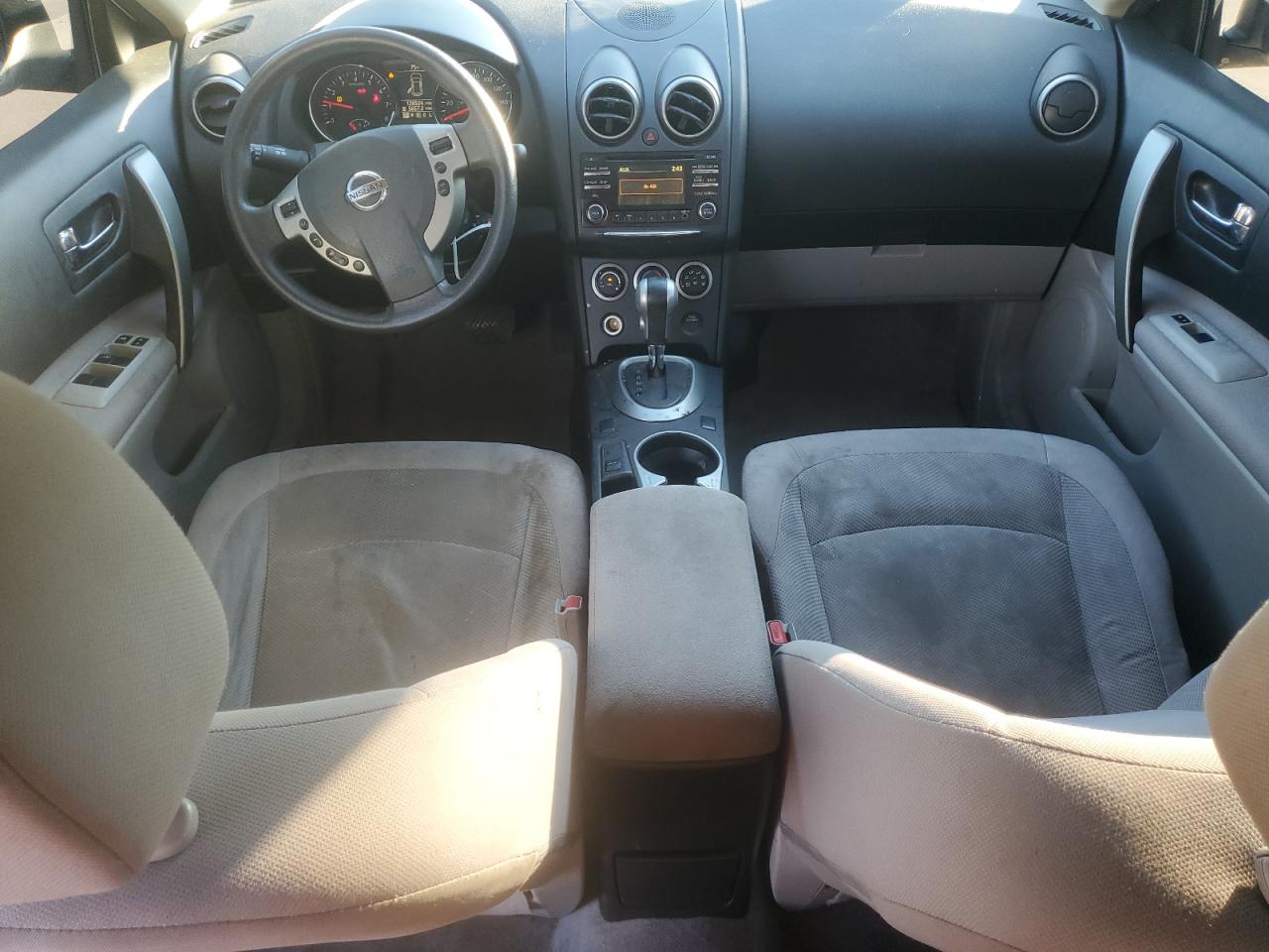 Nissan Rogue S Image 9