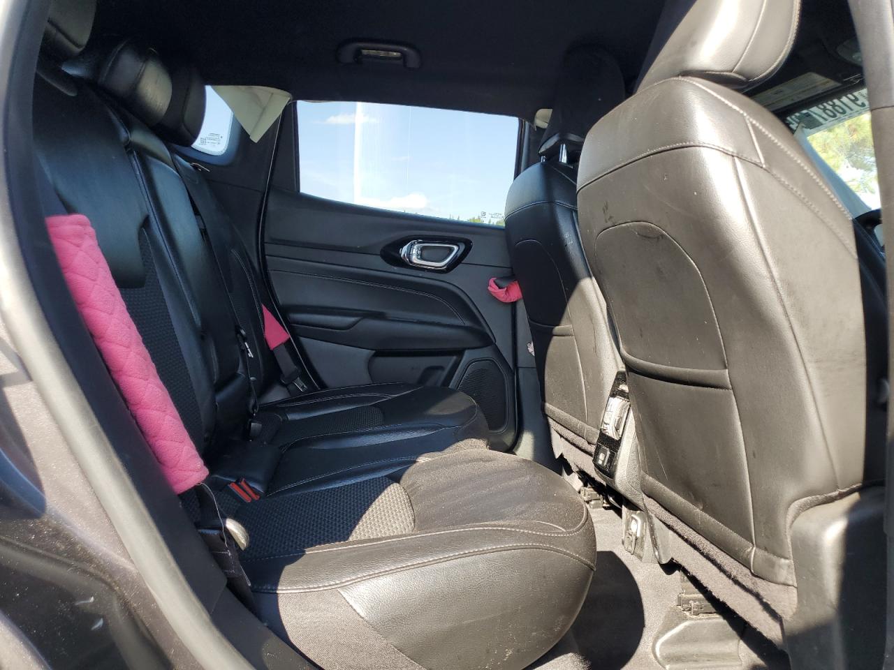 Jeep Compass Latitude Image 9