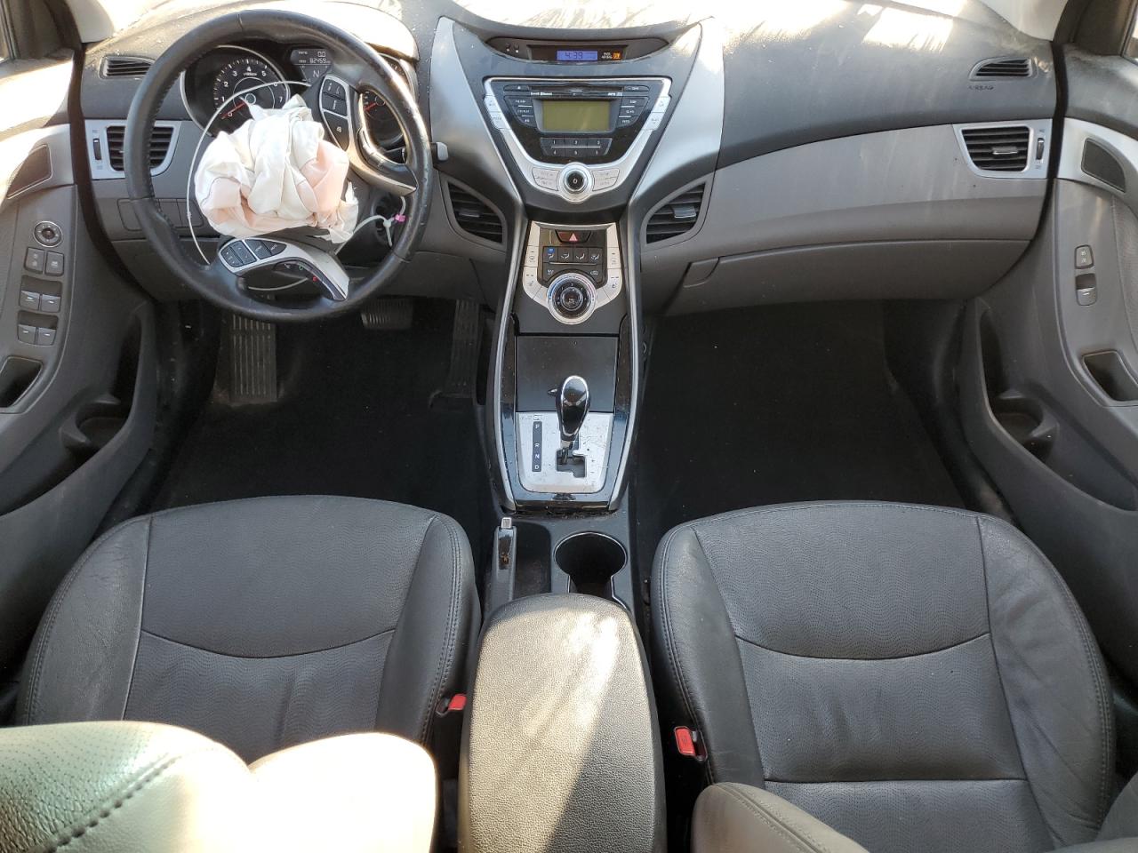 Hyundai ELANTRA Gls Image 3