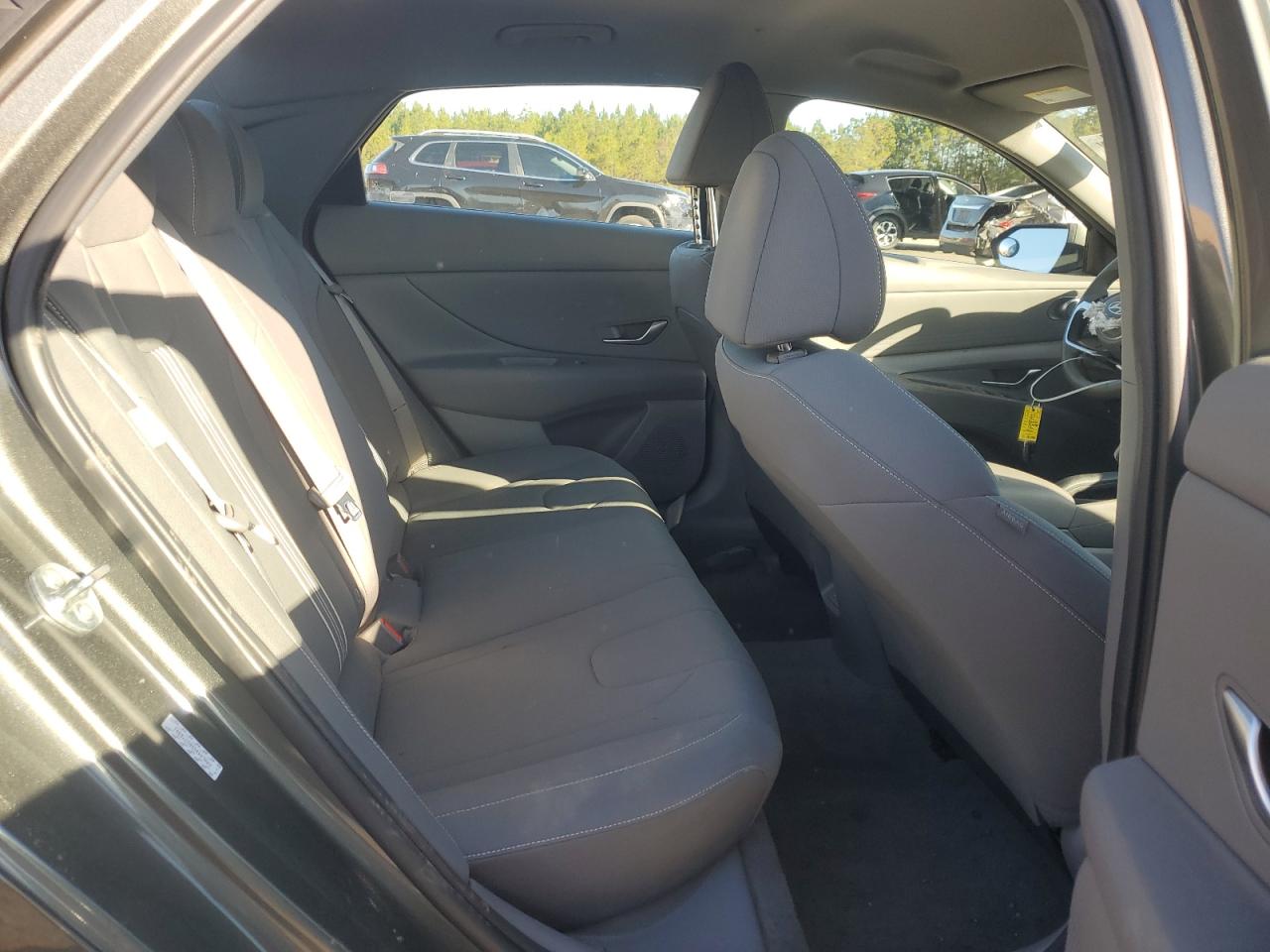 Hyundai ELANTRA Sel Image 10