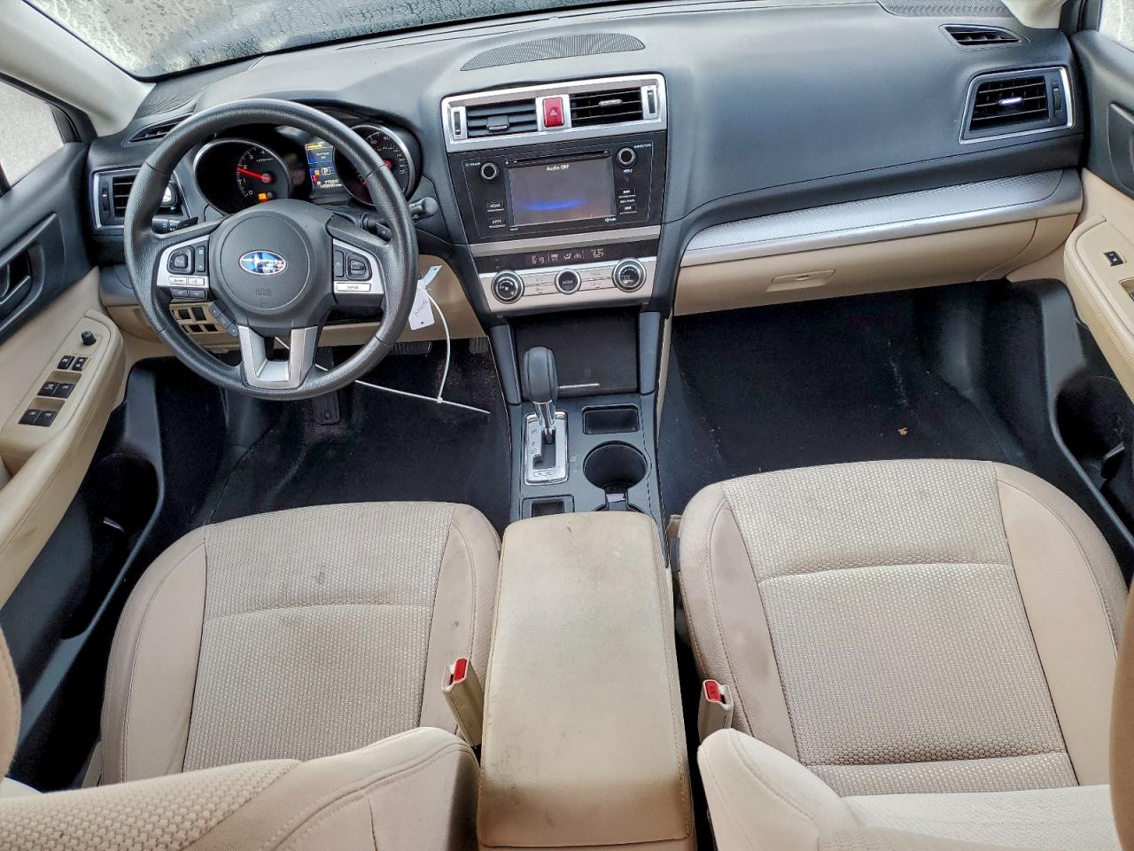 Subaru Outback 2.5i Image 6