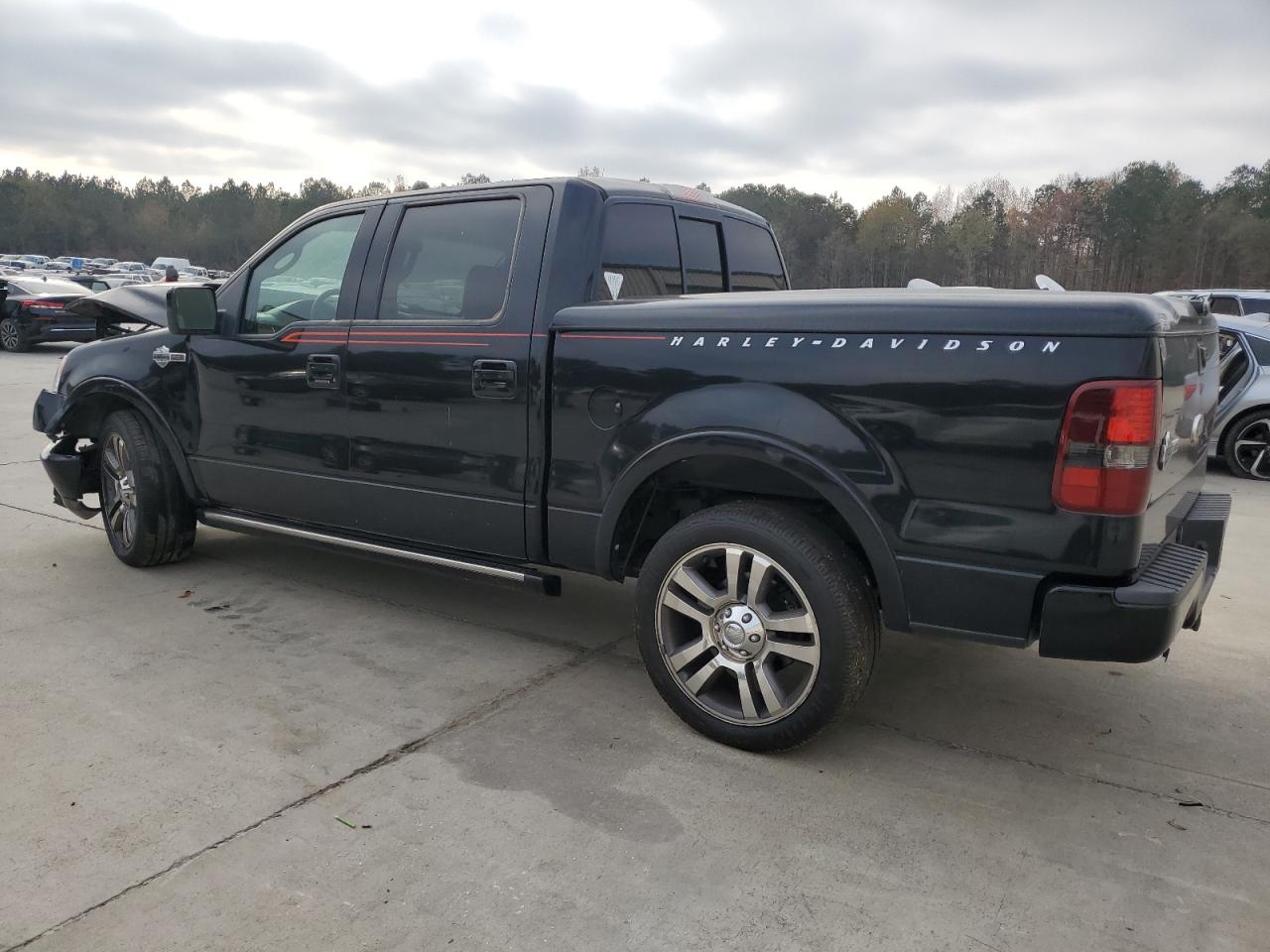 Ford F-150 Supercrew Image 11