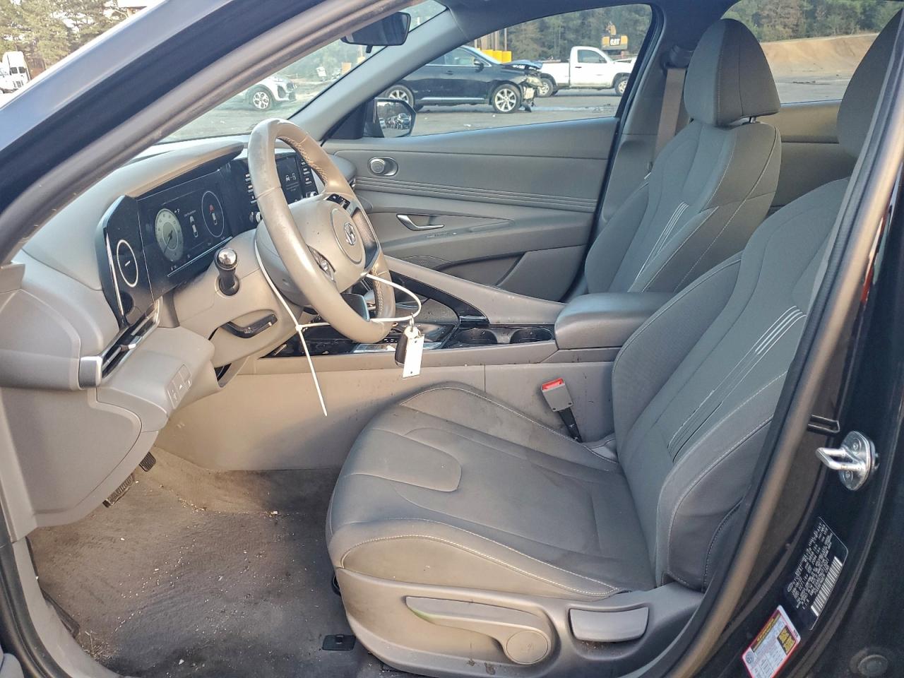 Hyundai ELANTRA Sel Image 10