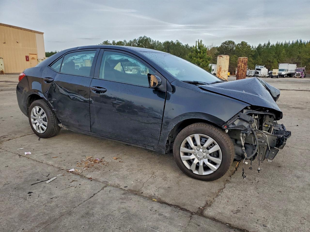 Toyota Corolla L Image 4