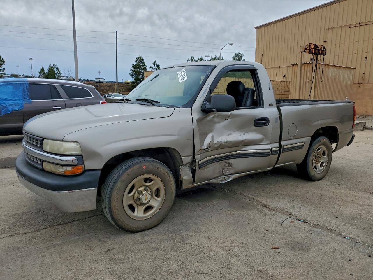 Chevrolet Silverado C1500 Image 1