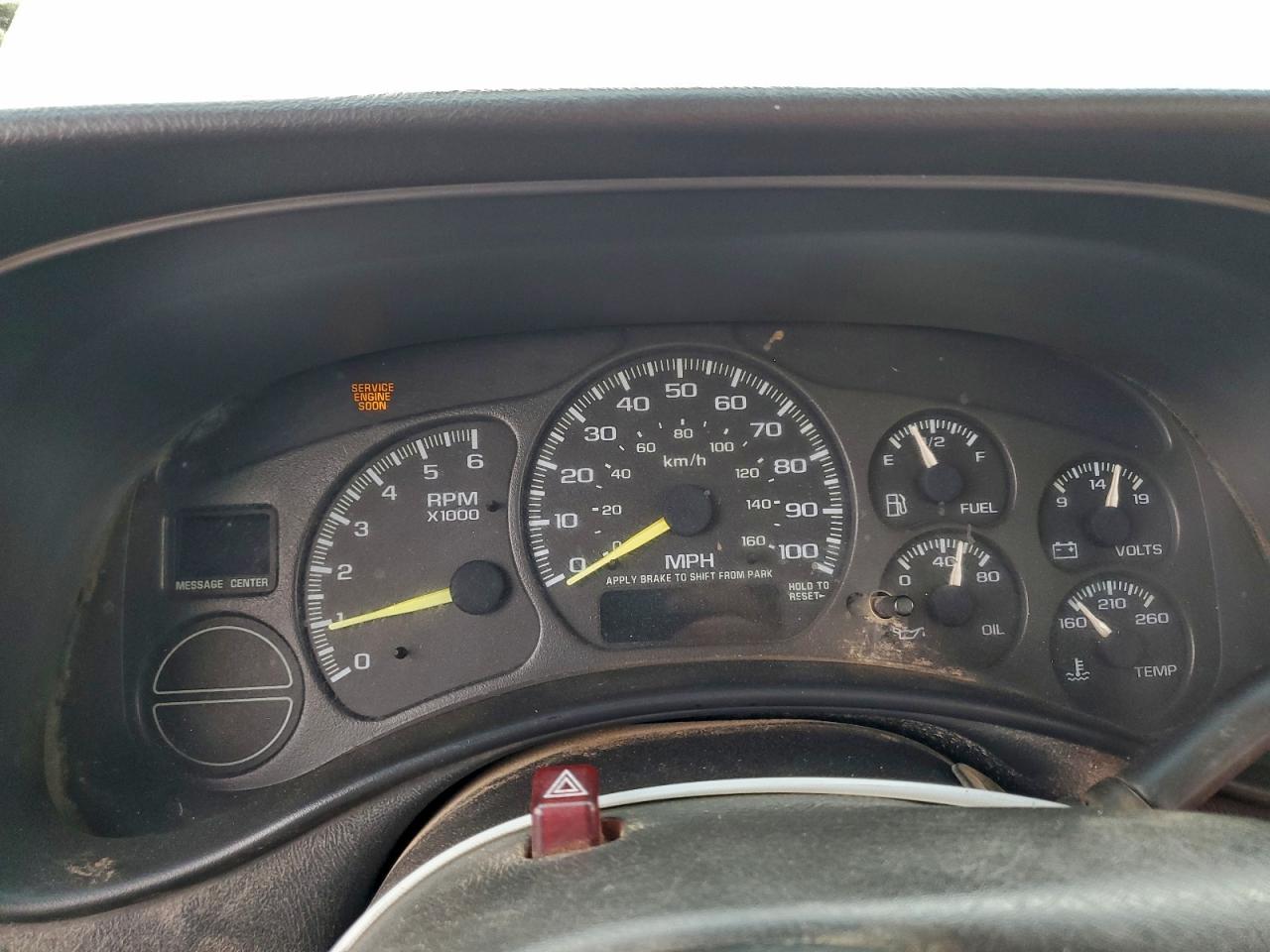 Chevrolet Silverado C1500 Image 2