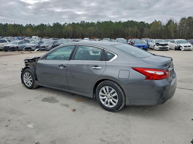 Nissan Altima 2.5 Image 2