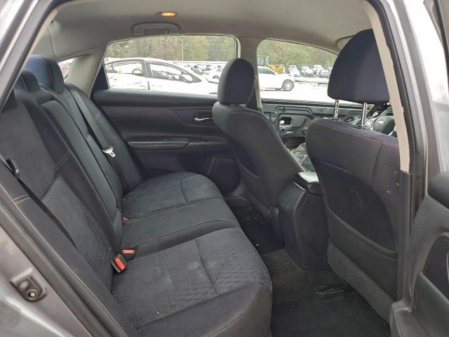 Nissan Altima 2.5 Image 4