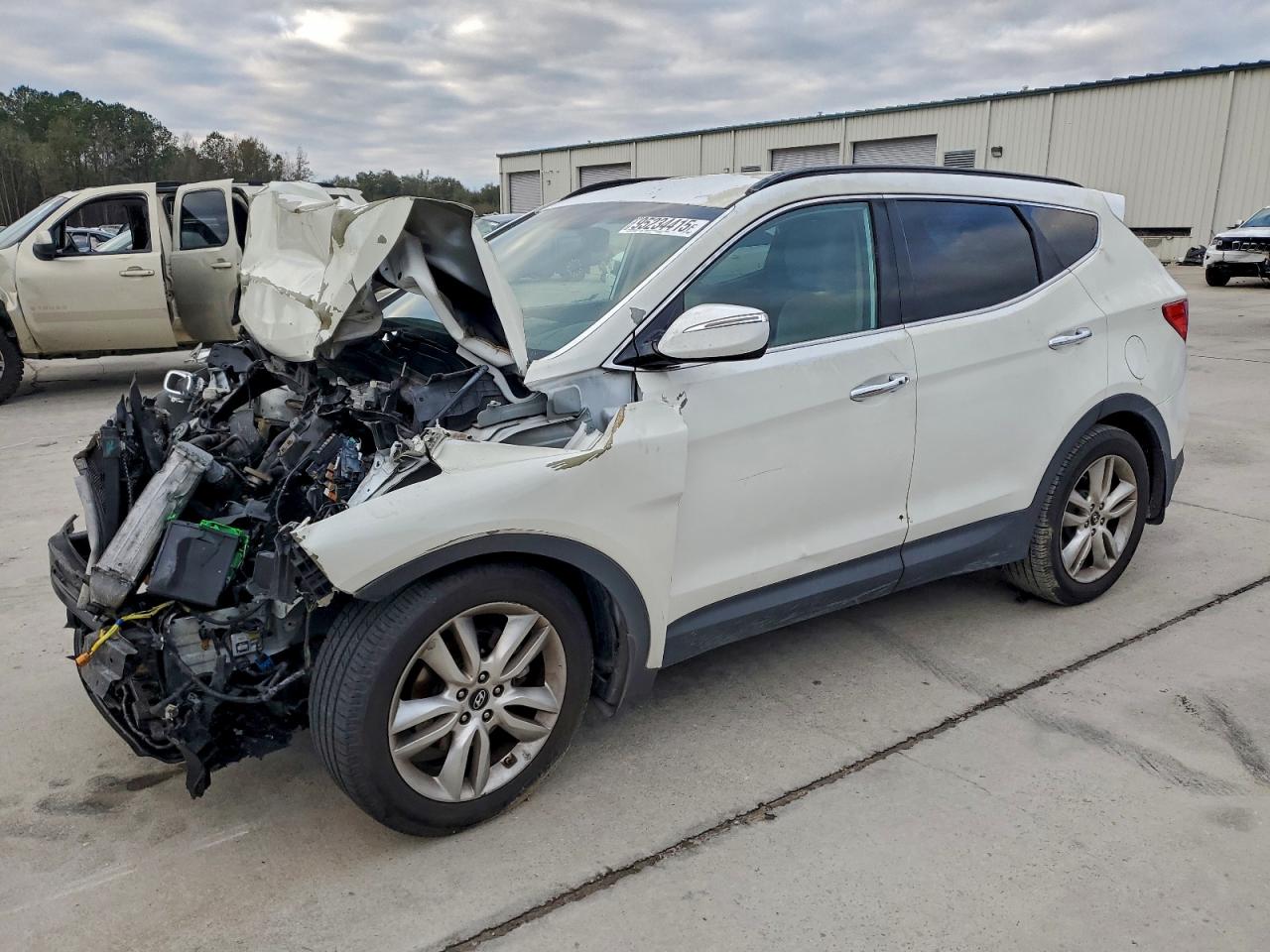 Hyundai SANTA FE Image 1