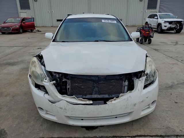 Nissan Altima Base Image 4