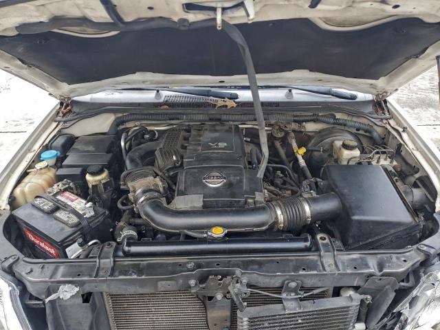 Nissan Pathfinder S Image 5