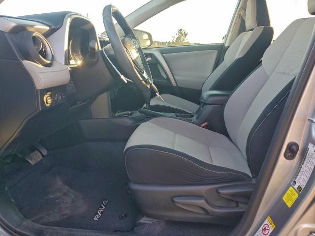 Toyota RAV4 Xle Image 9