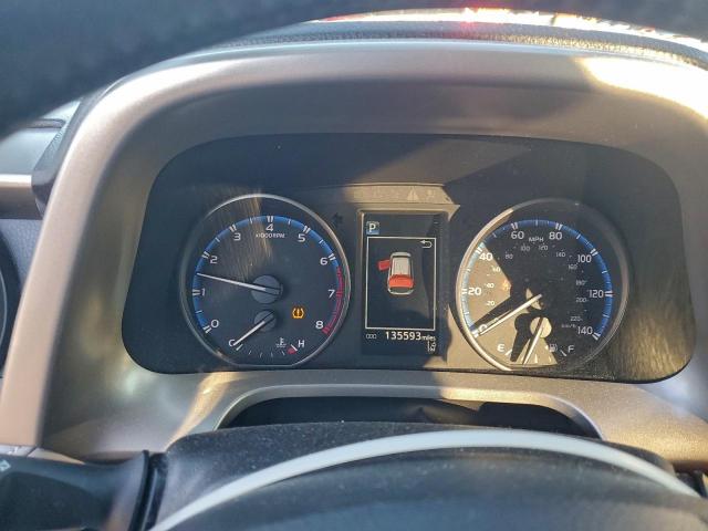 Toyota RAV4 Xle Image 2