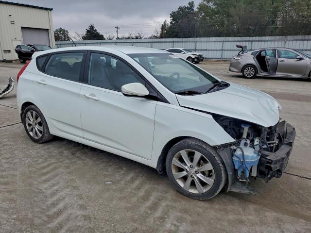 Hyundai ACCENT Gls Image 11