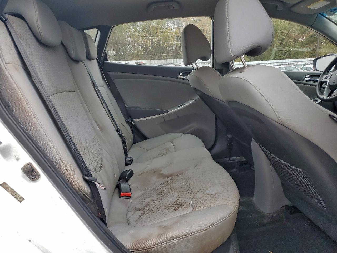 Hyundai ACCENT Gls Image 5