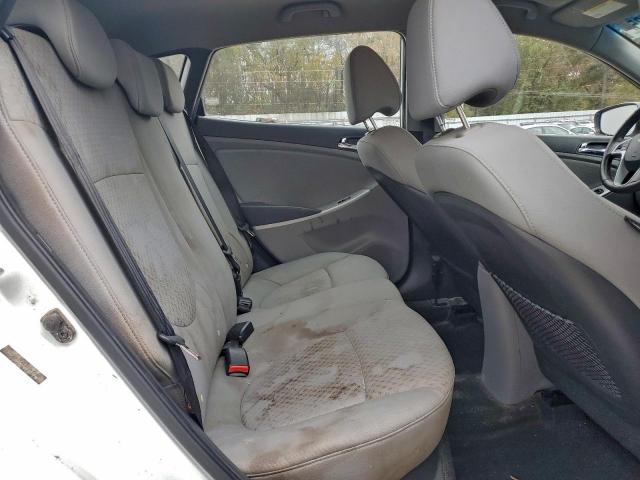 Hyundai ACCENT Gls Image 5