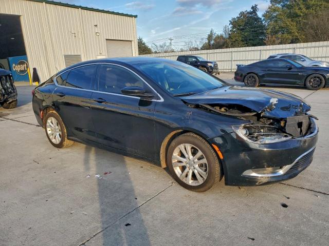 Chrysler 200 Limited Image 12
