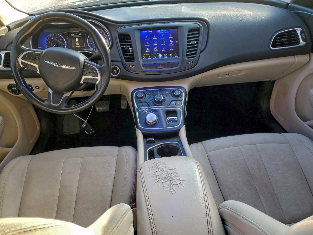 Chrysler 200 Limited Image 6