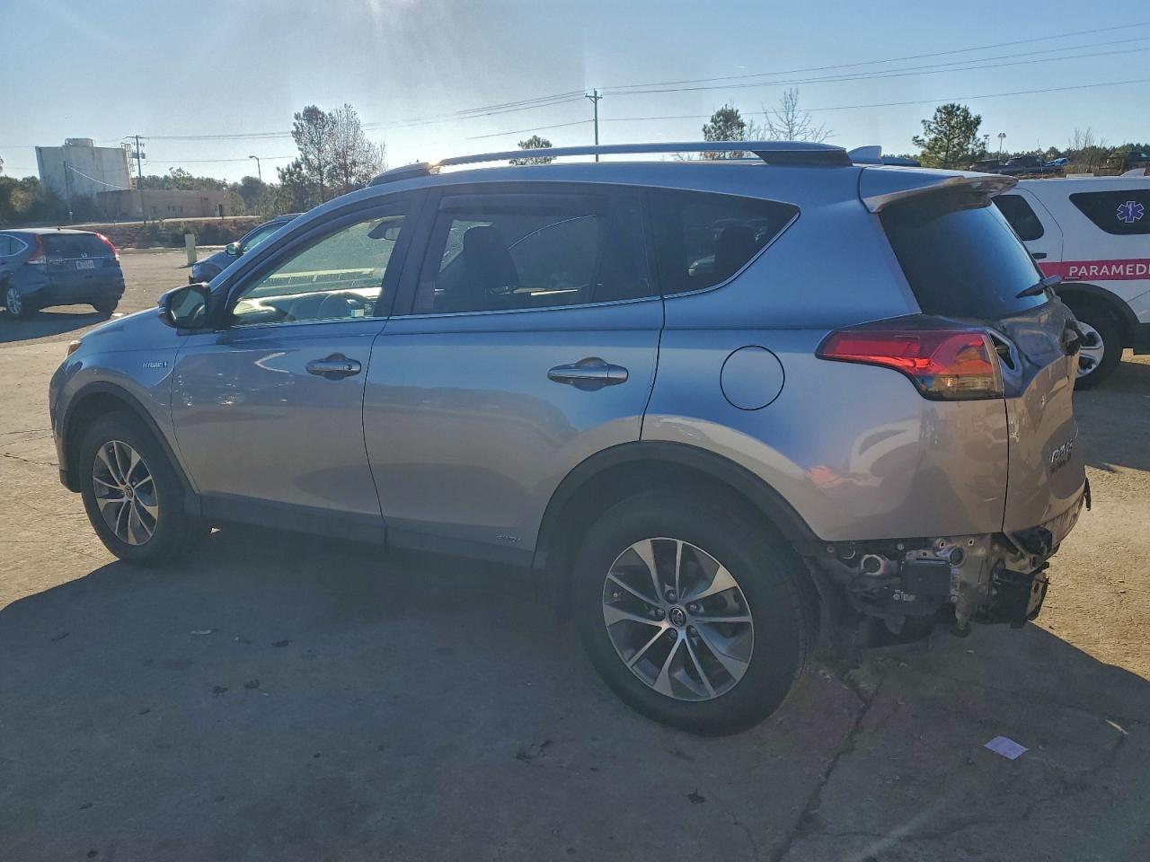 Toyota RAV4 Le Image 11