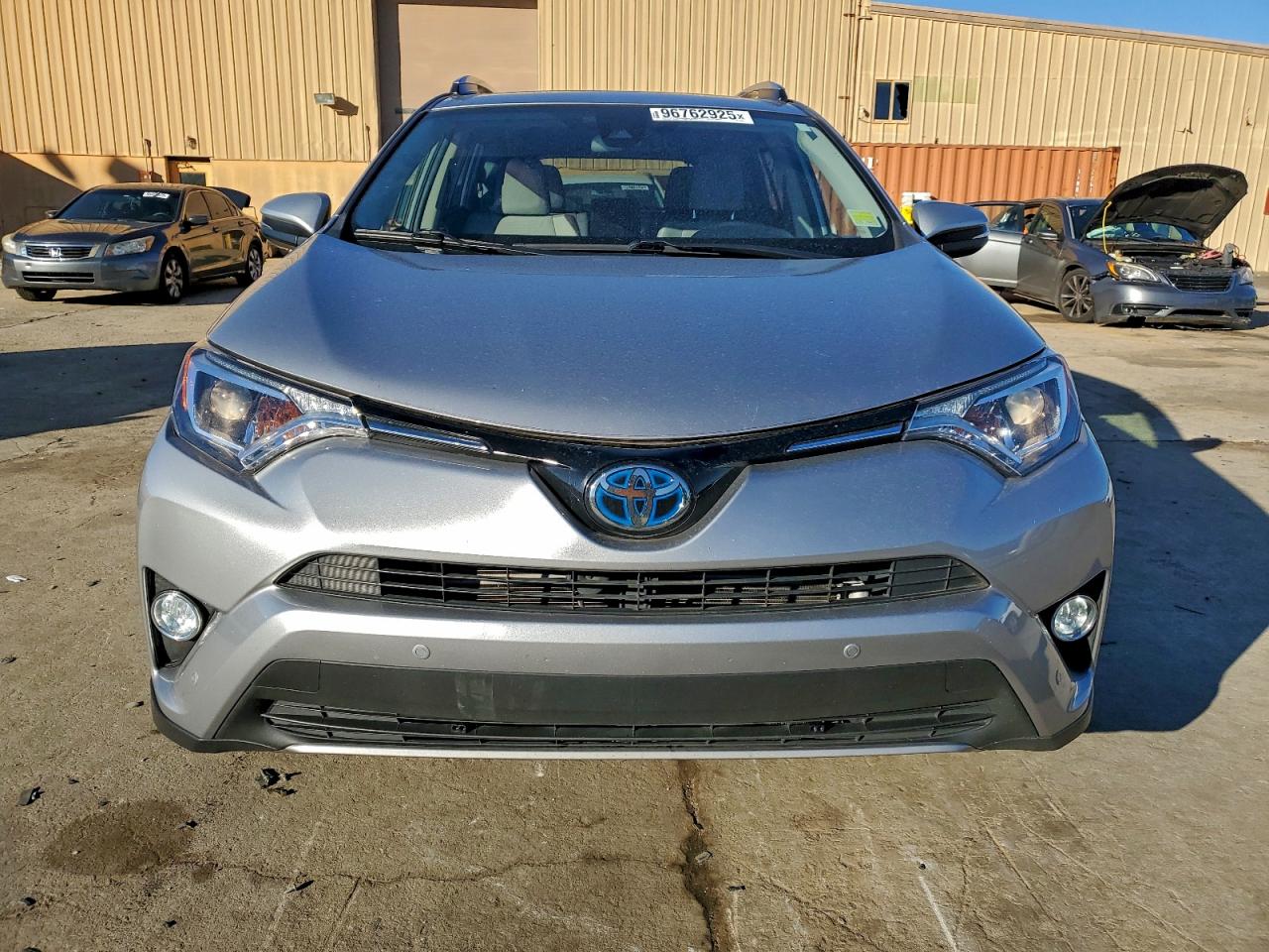 Toyota RAV4 Le Image 8