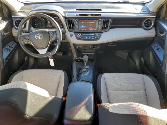 Toyota RAV4 Le Image 5