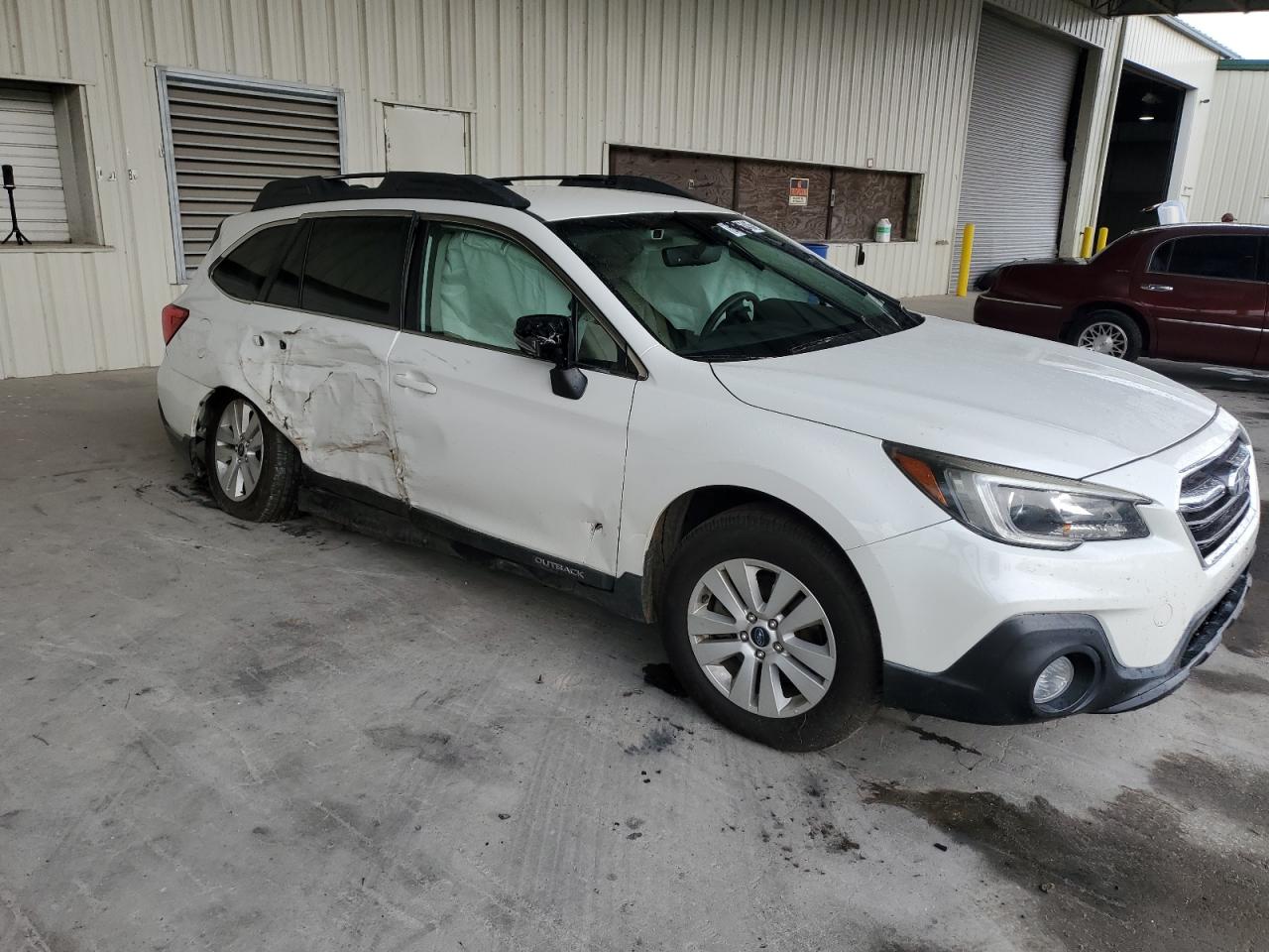 Subaru Outback 2.5i Premium Image 10