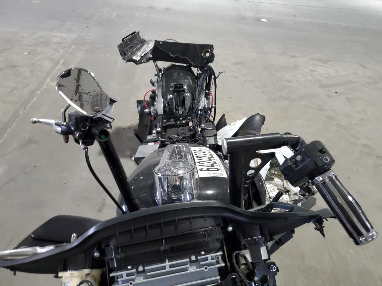 Harley-Davidson Fl Image 4