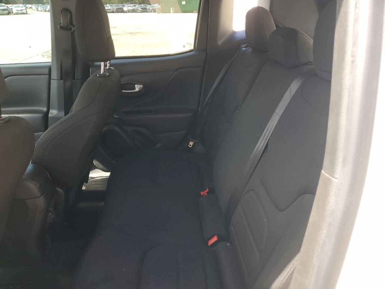 Jeep Renegade Latitude Image 8